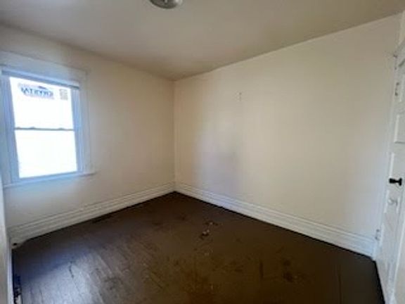 4th image of 1836-38 W Becher St #2068