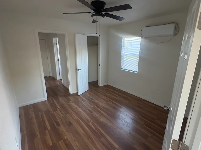 13860 Front St — Photo 10