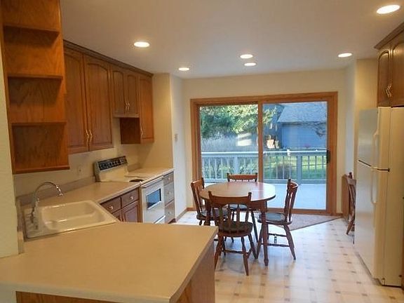 2nd image of 4207 Sommer Dr