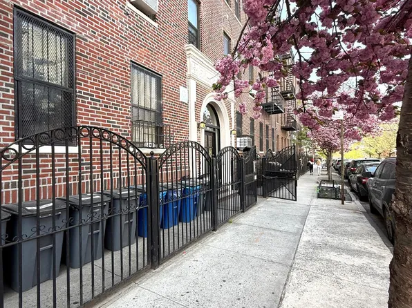 101 Linden Street 2D image 7 of 8