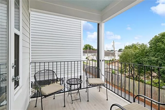 2410 Valence St #2410 — Photo 17