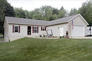 1st image of 10 Parkway Dr