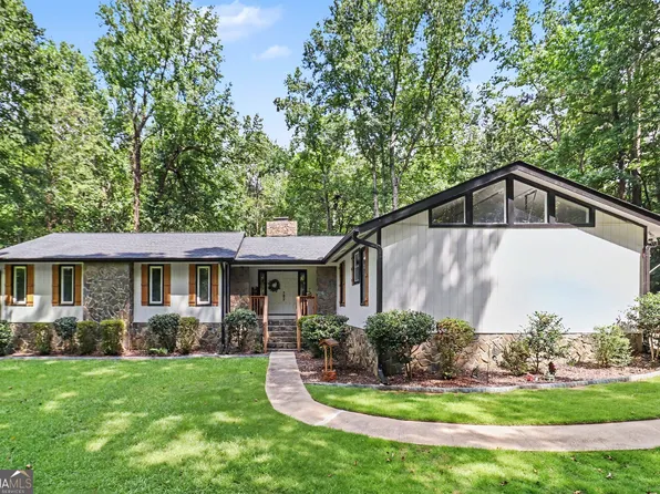 102 McKinley Cir, Lagrange, GA 30240
