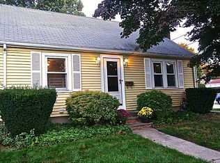 58 Sunset Ter, Cranston, RI 02905