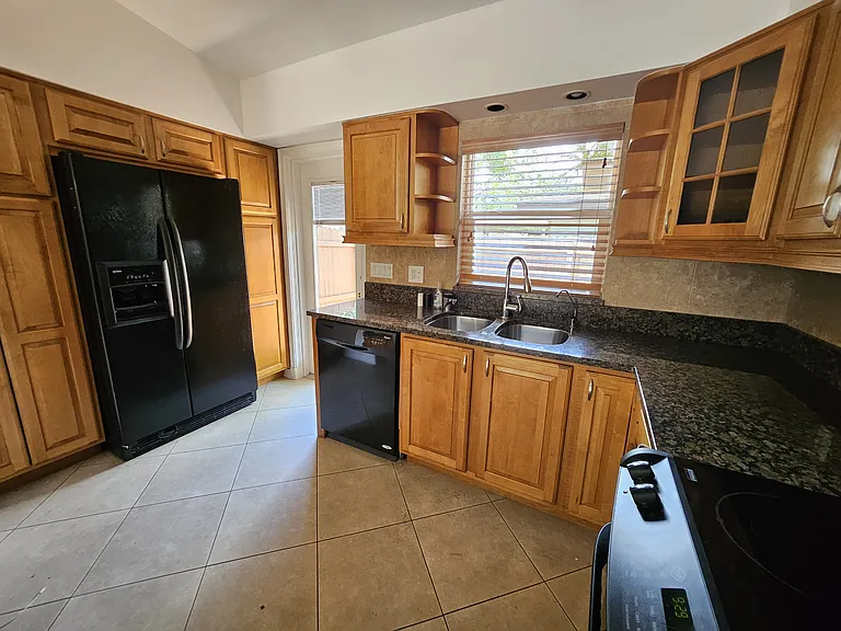 3410 Picwood Rd — Photo 4