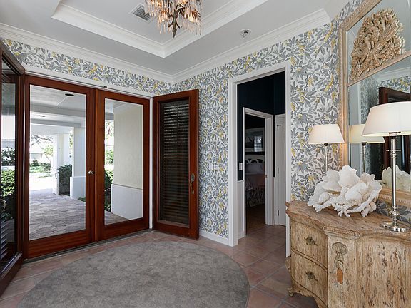 4th image of 50 Paget Ct