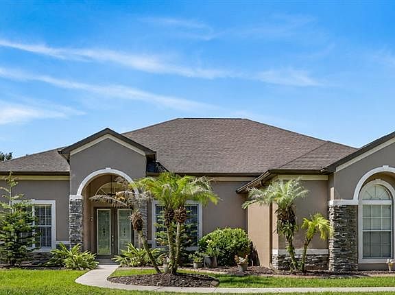 2nd image of 209 FOREST BREEZE AVENUE
