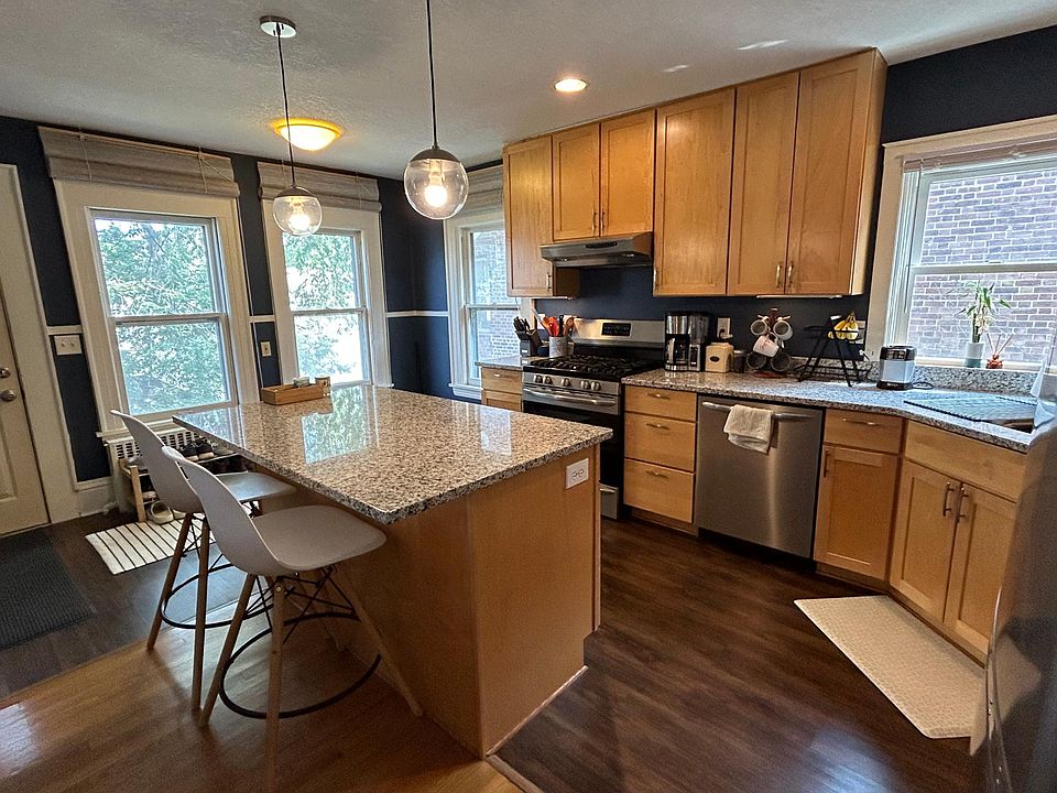 1st image of 2725 Aldrich Ave S #2