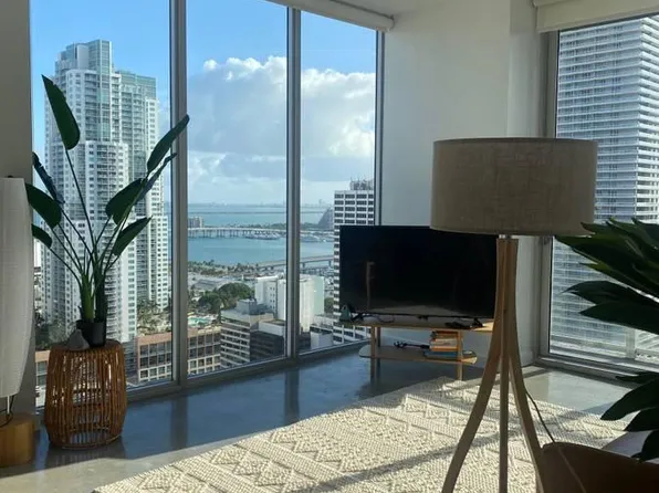 151 SE 1st St, Miami, FL