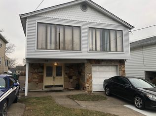 24 Melba St, Staten Island, NY 10314