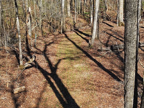 3rd image of Stewart Farm Rd