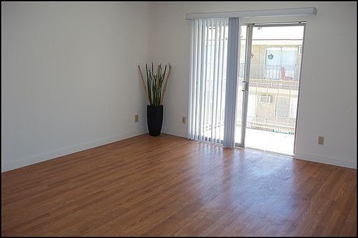 5th image of 5989 Lake Crest Way APT 26