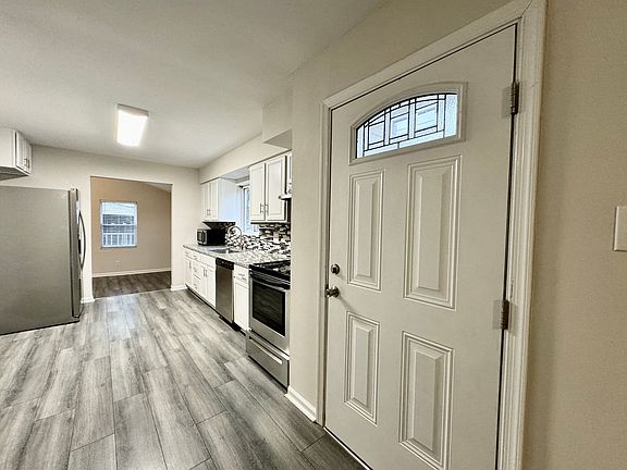 4th image of 517 Aragona Blvd
