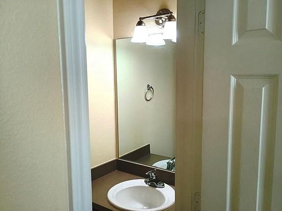 5th image of 23862 Pebworth Pl