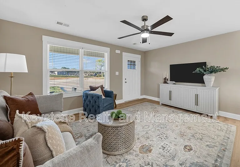 303 Tennessee Ave — Photo 4