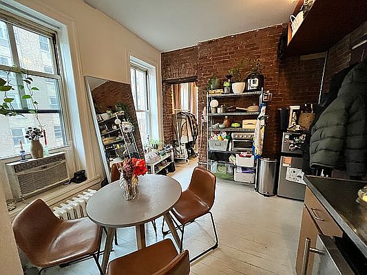 5th image of 308 Mott St APT 6E