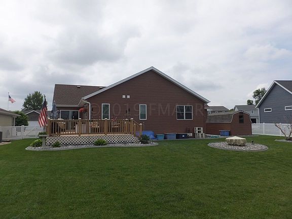2nd image of 1211 Goldenwood Dr