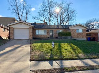 7512 Blackberry Ave, Saint Louis, MO 63130
