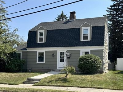 43 Rockland Ave, Cranston, RI, 02910
