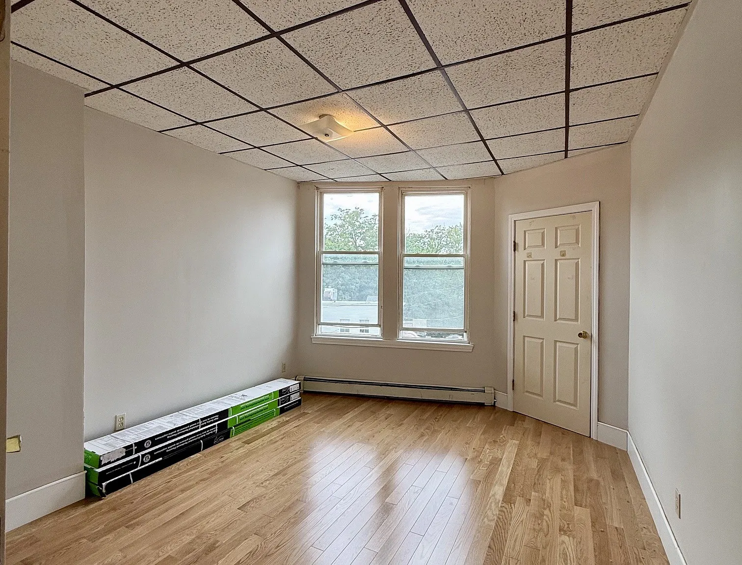 3 bed, 1150 sqft, $2,995 — Photo 2