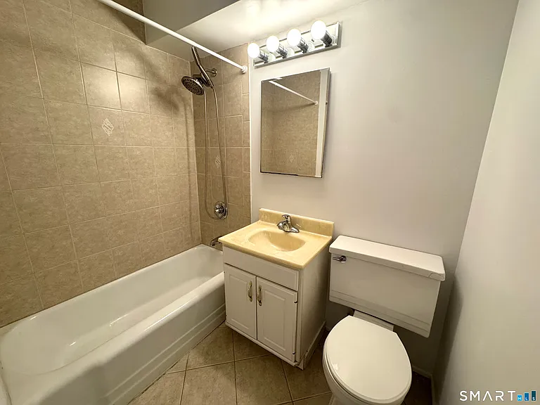 71 Strawberry Hill Ave #802 — Photo 9