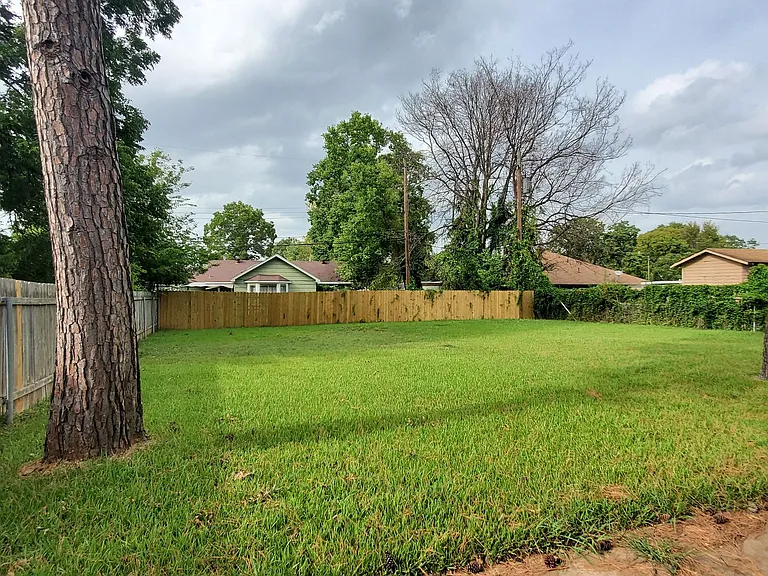 231 Lincoln Dr — Photo 8