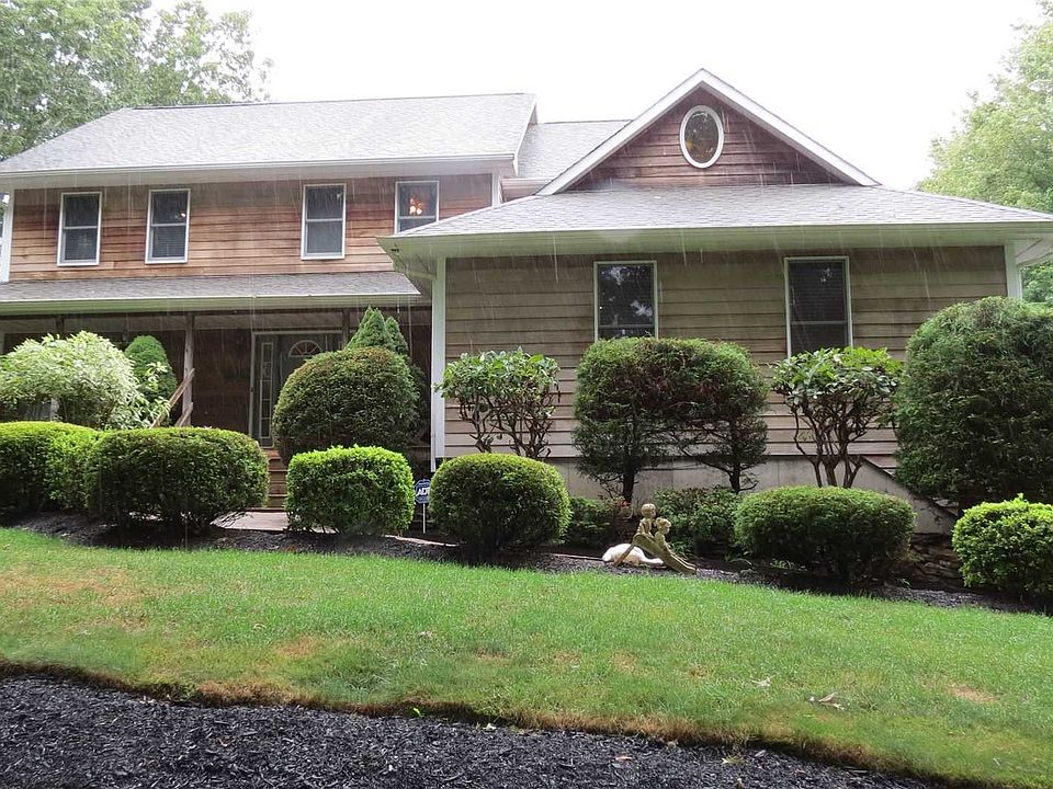 1st image of 33 Squires Blvd