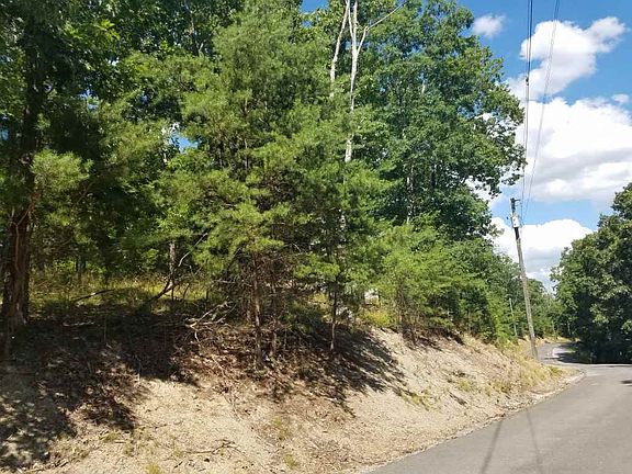 2nd image of 1421 Echota Ln