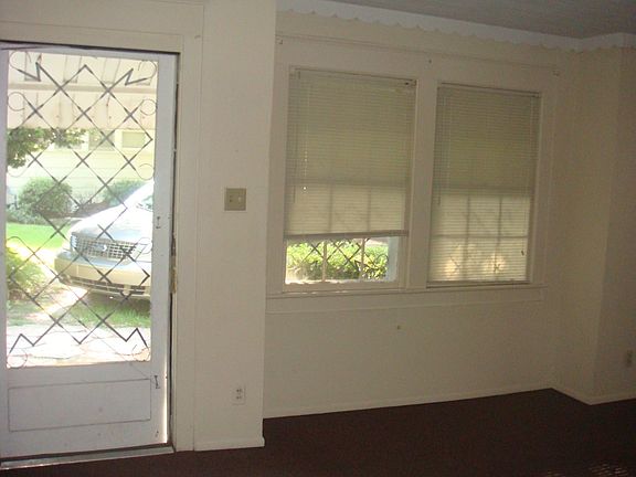3rd image of 1401 Williams St #5