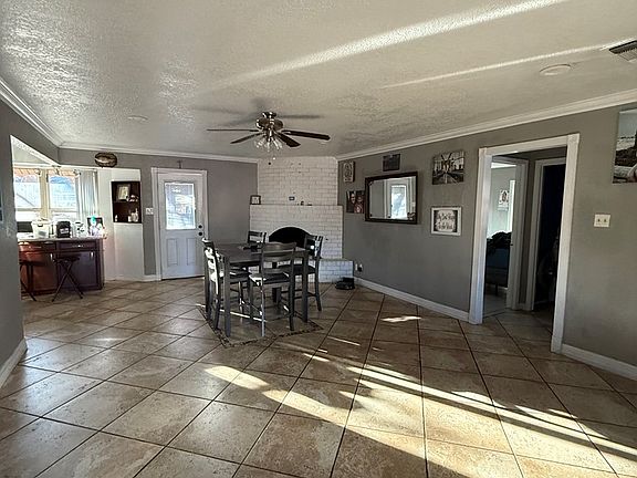 4th image of 4503 Fredonia Ave