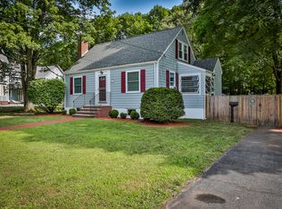 49 Hancock St, Reading, MA 01867