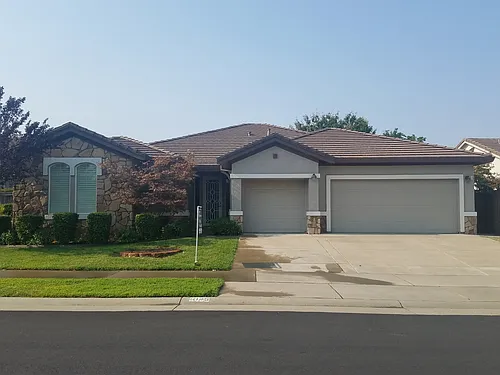 6145 Crater Lake Dr Photo 1