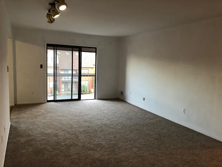 101 Beverly Hills Ter #J — Photo 14