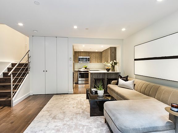 5th image of 407 E 12th St APT 1RNW