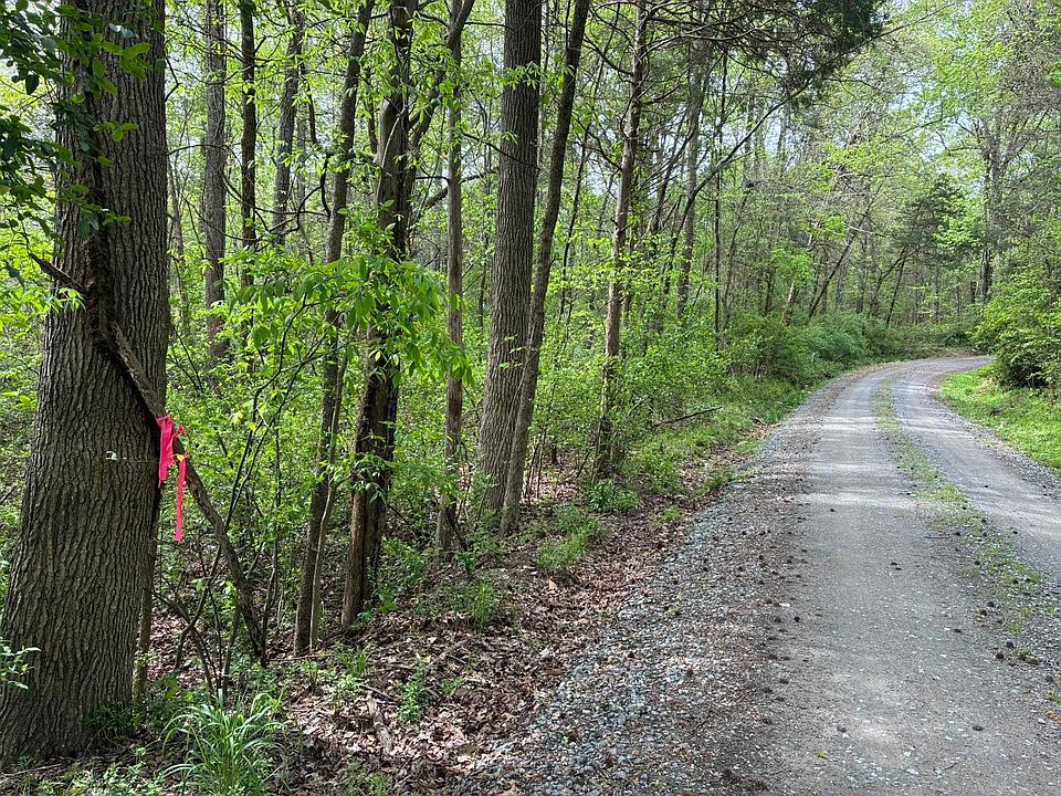 1st image of 1 Miller Pond Rd