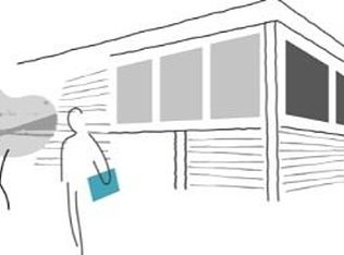 11 Cricket Ln, Great Neck, NY 11024