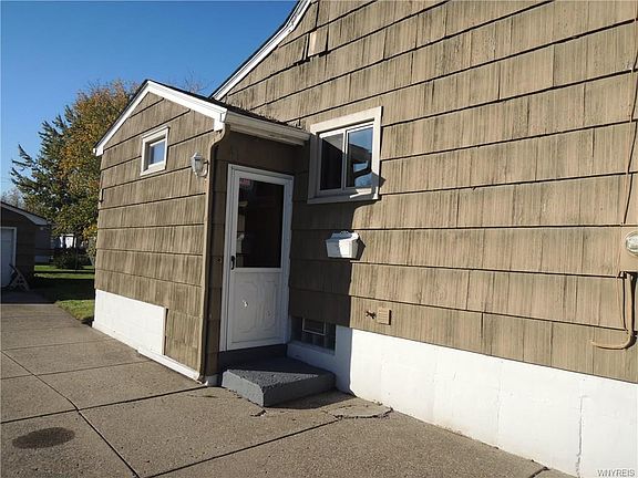 4th image of 44 Celina St