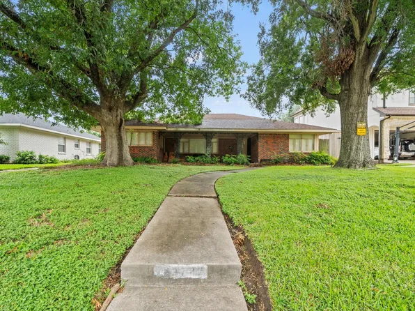 3722 Merrick St, Houston, TX 77025