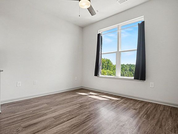5th image of 2408 Gathering Square Ct