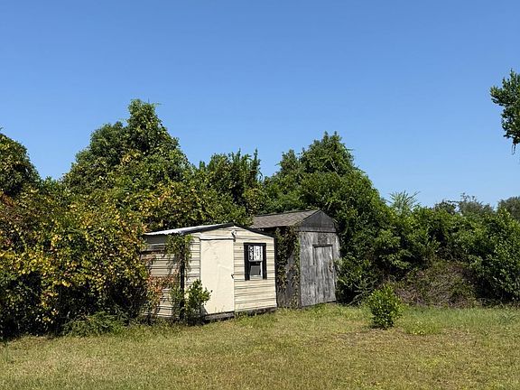 5th image of 165 Hill Dr