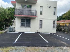 1878 NW 24th St, Miami, FL