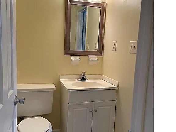 2nd image of 1405 Wentworth Dr APT 102