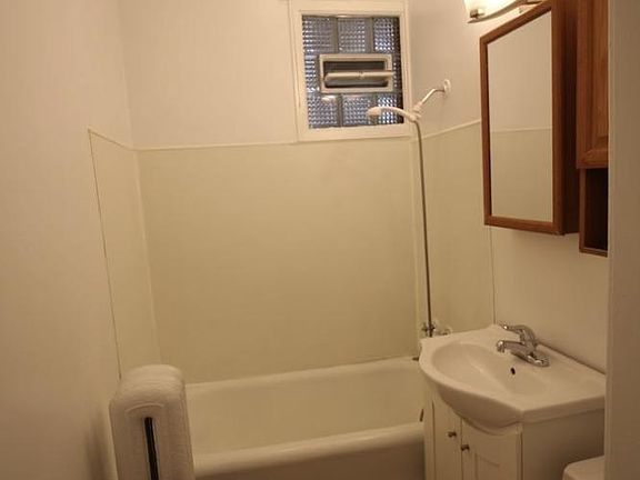 4th image of 3925 W Schubert Ave
