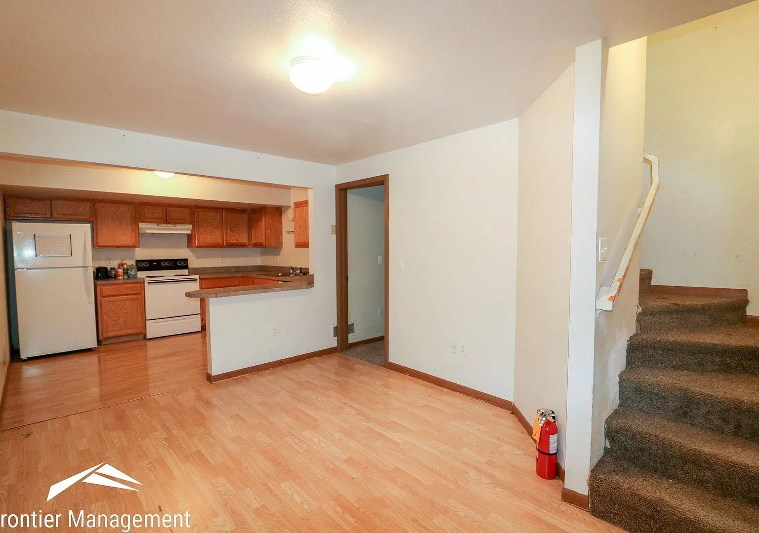 Cozy apartment next to City Park and near downtown Manhattan! — Photo 2