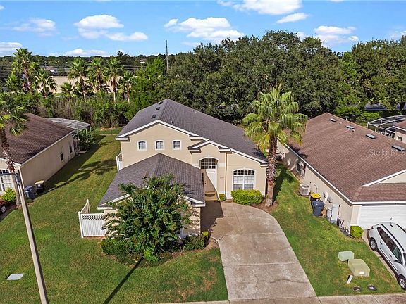 2nd image of 622 Bloomingdale Dr