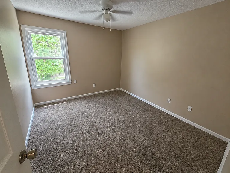 1836 Haviland Dr — Photo 9
