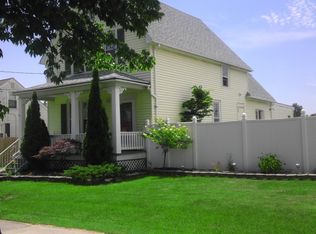 18 Seabrook St, Buffalo, NY 14207