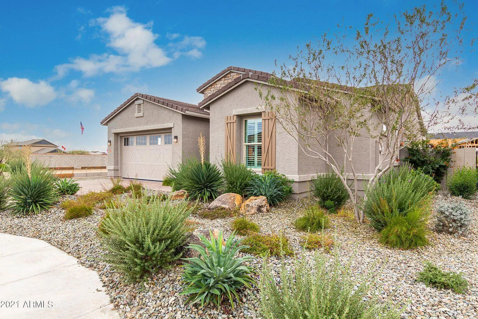 18923 W Palo Verde Dr — Photo 1