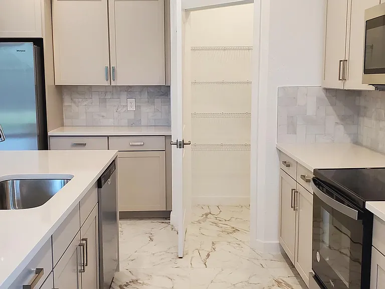 1949 NE Ocean Dunes Dr — Photo 13
