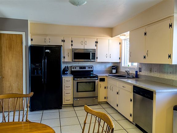 4th image of 70 Delicado Dr